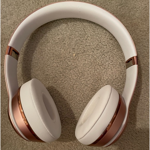 Beats Solo Wireless Headphones